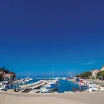 Apartamento Amazing Apartment In Malinska With Wifi